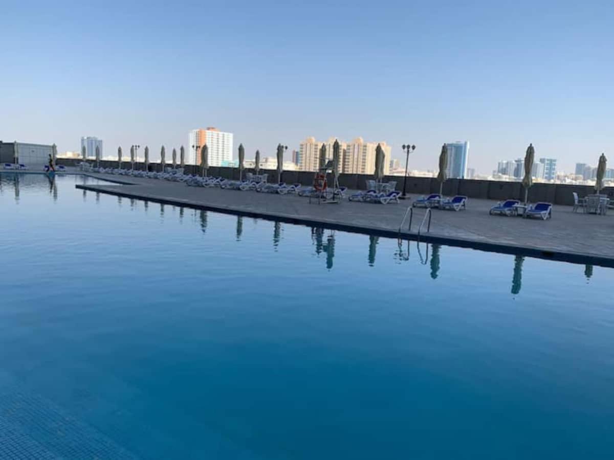 2 Bedroom Luxury Beach Apartment With Full Seaview Ajman Exterior foto