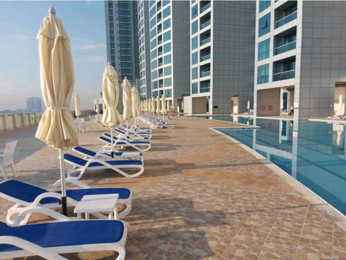 2 Bedroom Luxury Beach Apartment With Full Seaview Ajman Exterior foto