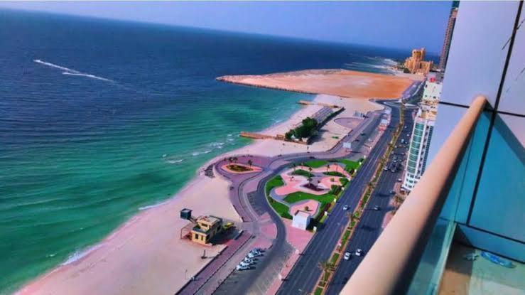 2 Bedroom Luxury Beach Apartment With Full Seaview Ajman Exterior foto