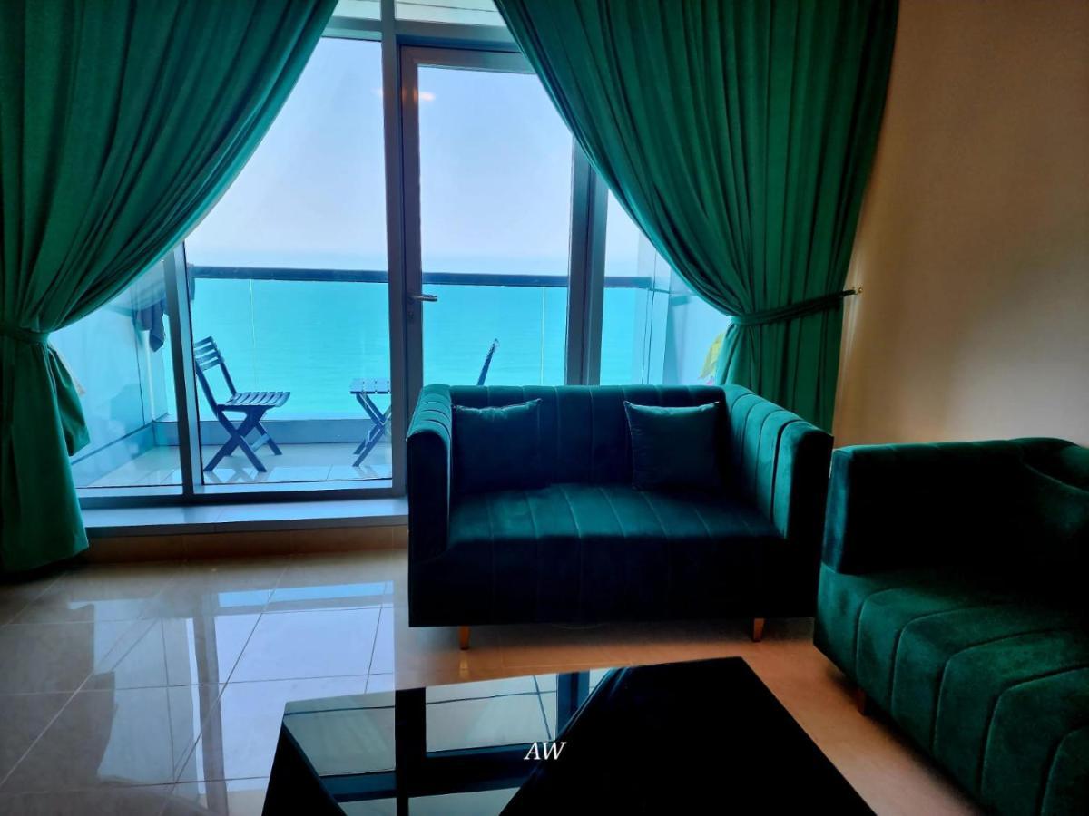 2 Bedroom Luxury Beach Apartment With Full Seaview Ajman Exterior foto